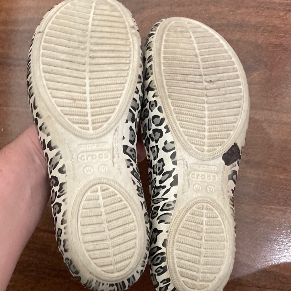 Crocs Leopard Print Women's Flats 10W - Picture 6 of 8